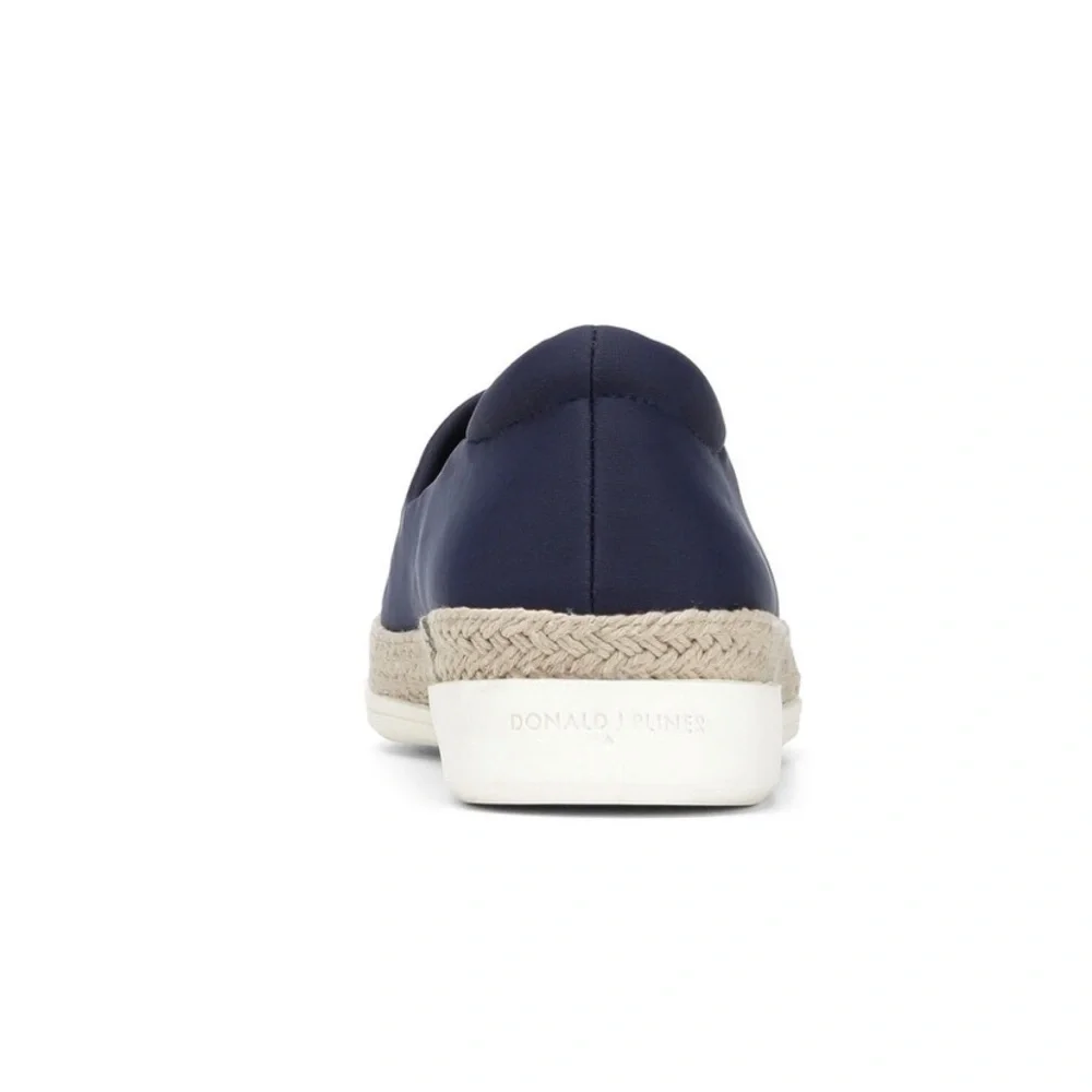 NWT Donald Pliner Polette Crepe Loafer